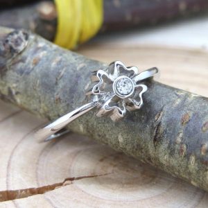 SWAROVSKI ピンキーリング 四葉 リング スワロフスキー クリスタル シルバー