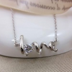 RainbowGirl（アクセサリー） ネックレス レディース LOVE文字 一粒 ダイヤ プラチナ仕上げ シルバー925 人気 彼女 妻 プレゼント
